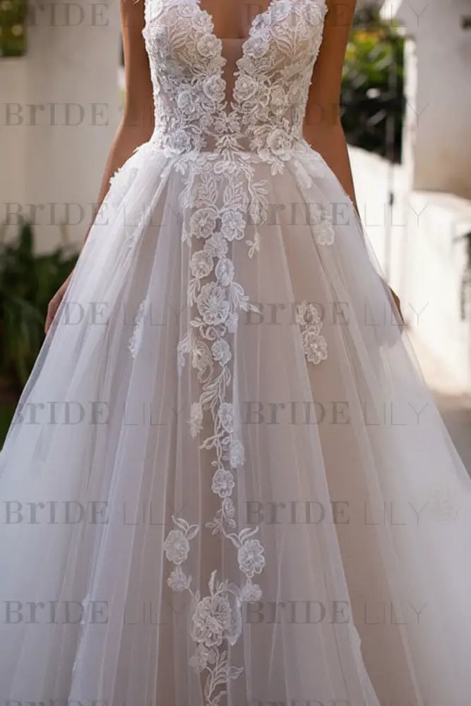 Wedding Dresses A Line V Neck Sleeveless Lace Appliqued Bridal Gowns With Train