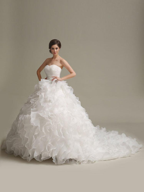 Wedding Dresses Princess Ball Gowns Strapless Sweetheart Neckline Pleated Beaded Sash Tulle Ivory Bridal Dress With Train