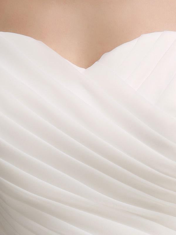 Wedding Dresses Princess Ball Gowns Strapless Sweetheart Neckline Pleated Beaded Sash Tulle Ivory Bridal Dress With Train
