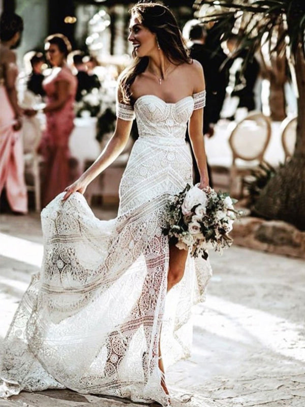 White Lace Wedding Dress Floor Length Sheath Sleeveless Lace Sweetheart Bridal Dresses Train Dress