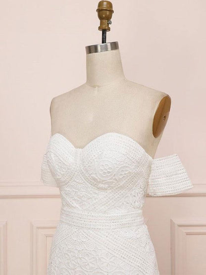 White Lace Wedding Dress Floor Length Sheath Sleeveless Lace Sweetheart Bridal Dresses Train Dress