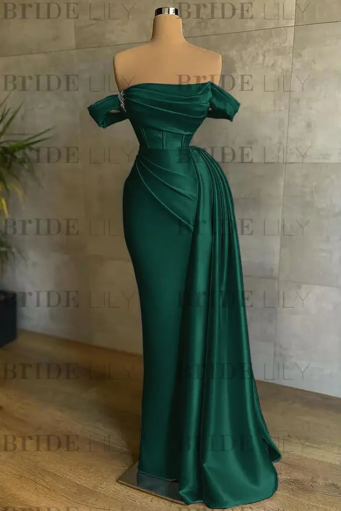 White Prom Dress Sleeveless Elegant Pleated Off-the-Shoulder Satin Evening Dress