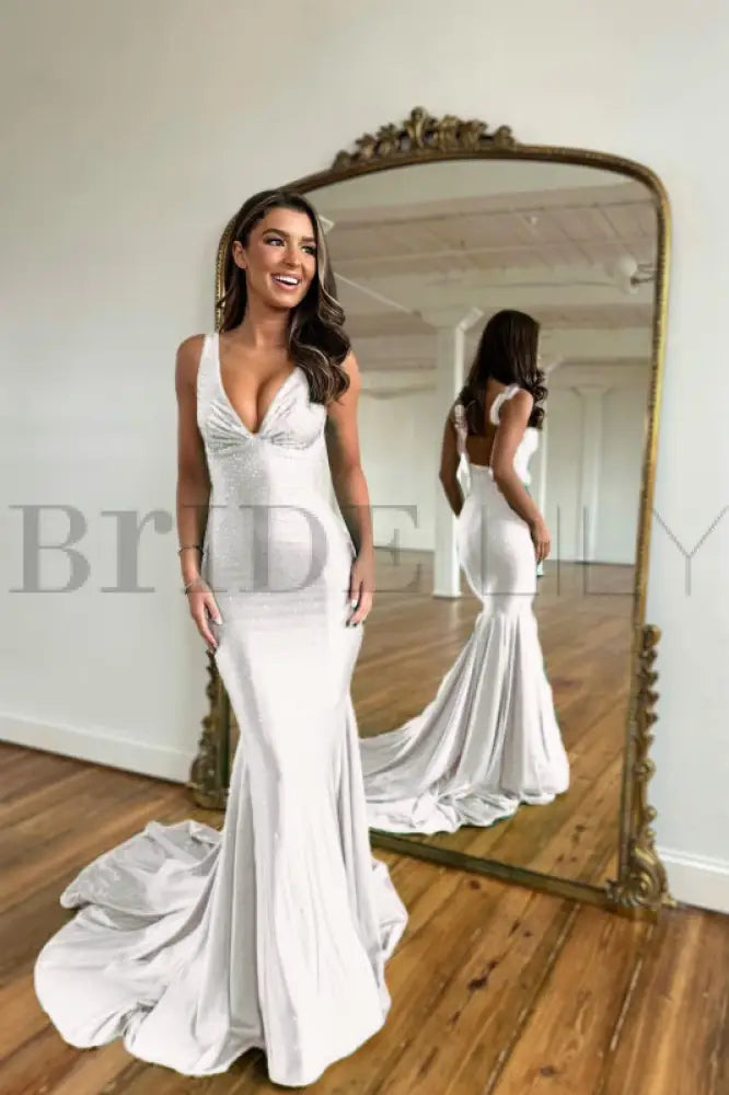 Green Prom Dress Mermaid V Neck Long Evening Dress with Beadings
