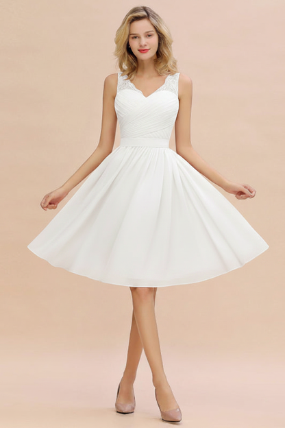 Elegant Ruffle Chiffon Short Bridesmaid Dress Sleeveless V-Neck Aline Knee Length Homecoming Dress
