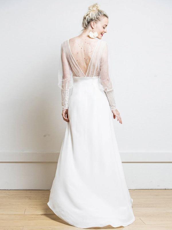 White Simple Wedding Dress Satin Fabric V-Neck Long Sleeves A-Line Tulle Satin Fabric Long Bridal Dresses