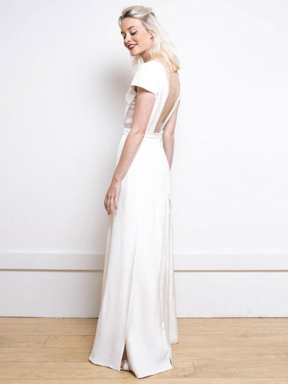 White Simple Wedding Dress Satin V-Neck Short Sleeves Backless Split Front A-Line Long Bridal Dresses