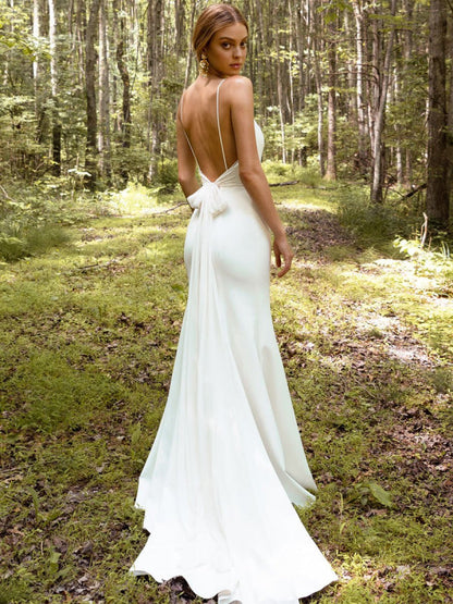 White Simple Wedding Dress Spaghetti Straps Satin V-Neck Sleeveless Ruffles Mermaid Bridal Dresses
